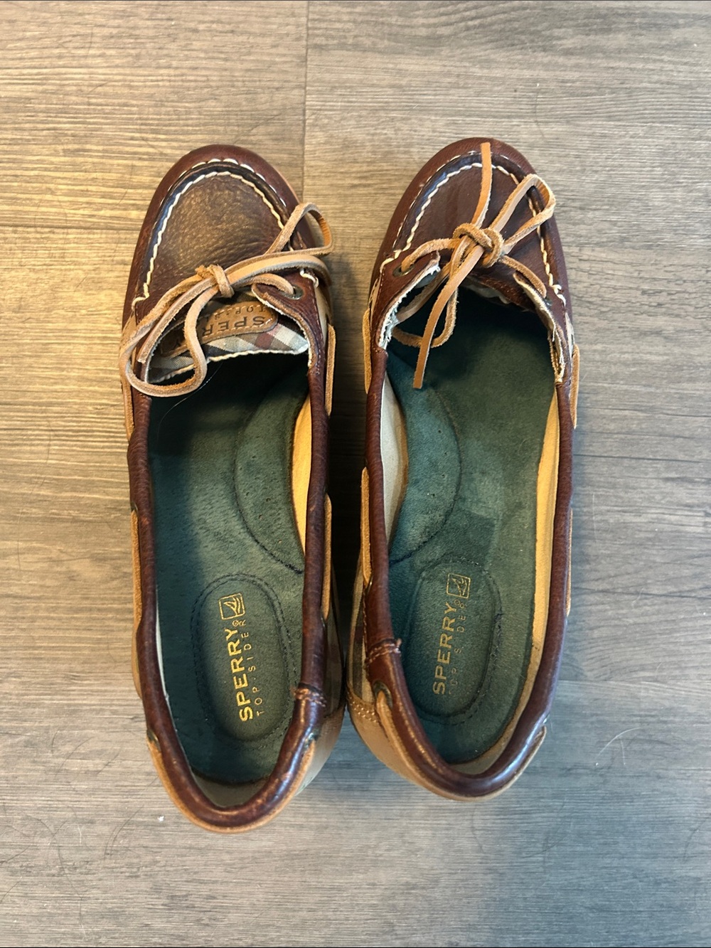 Sperry Women’s Brown Leather wedge Boat Shoes with Tan Laces